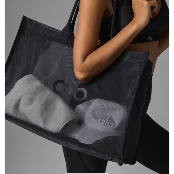 ALO Yoga Black Mesh Tote Bag - Picture 3 of 4